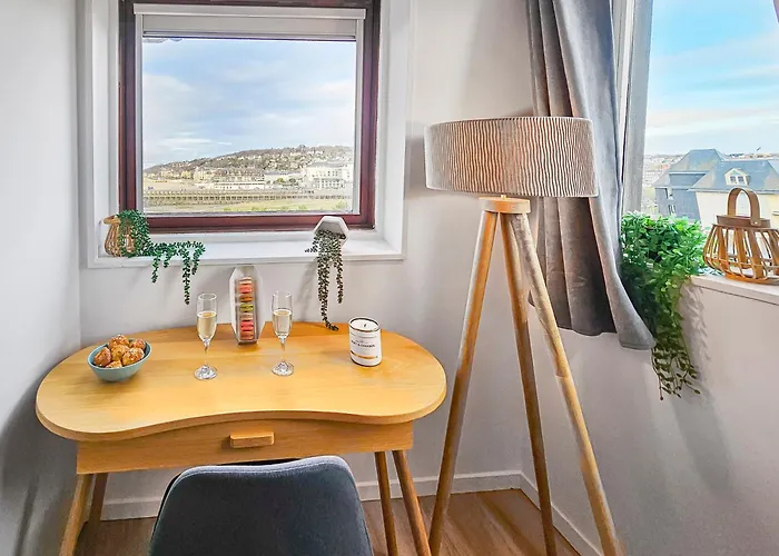 Apartment Ocea Marina Vue Refait A Neuf Avec Parking Privatif Deauville