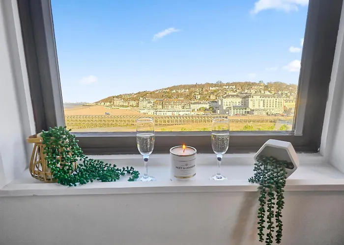 Apartment Ocea Marina Vue Refait A Neuf Avec Parking Privatif Deauville